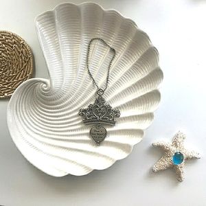 🏷️BUY 4 GET 1 FREE🏷️ Metal Princess or Queen Key Chain